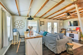 Pet-Friendly Surfside Beach Gem - Walk to Beach